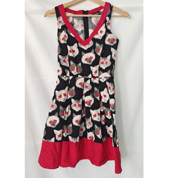 Retrolicious Dresses & Skirts - Retrolicious Fit and Flare Dress Black Cat Heart Eyes Red VNeck Sleeveless Small